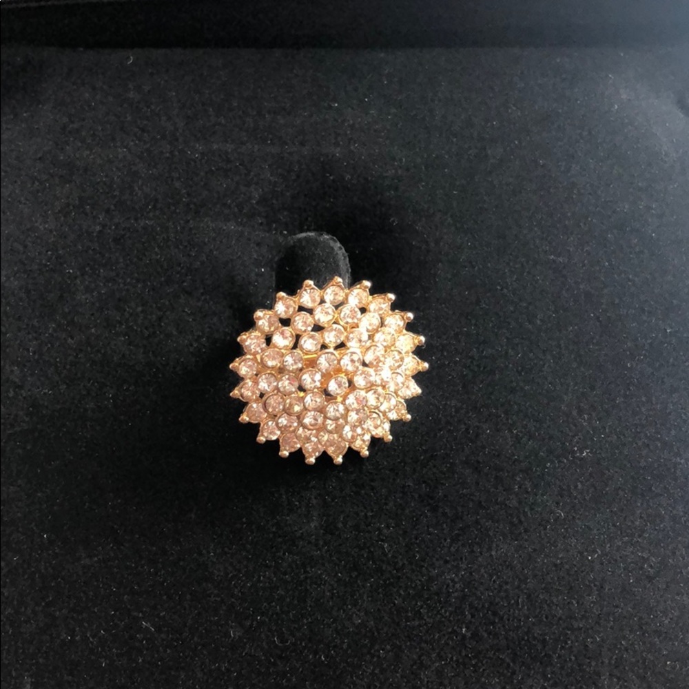 Gold crystal ring